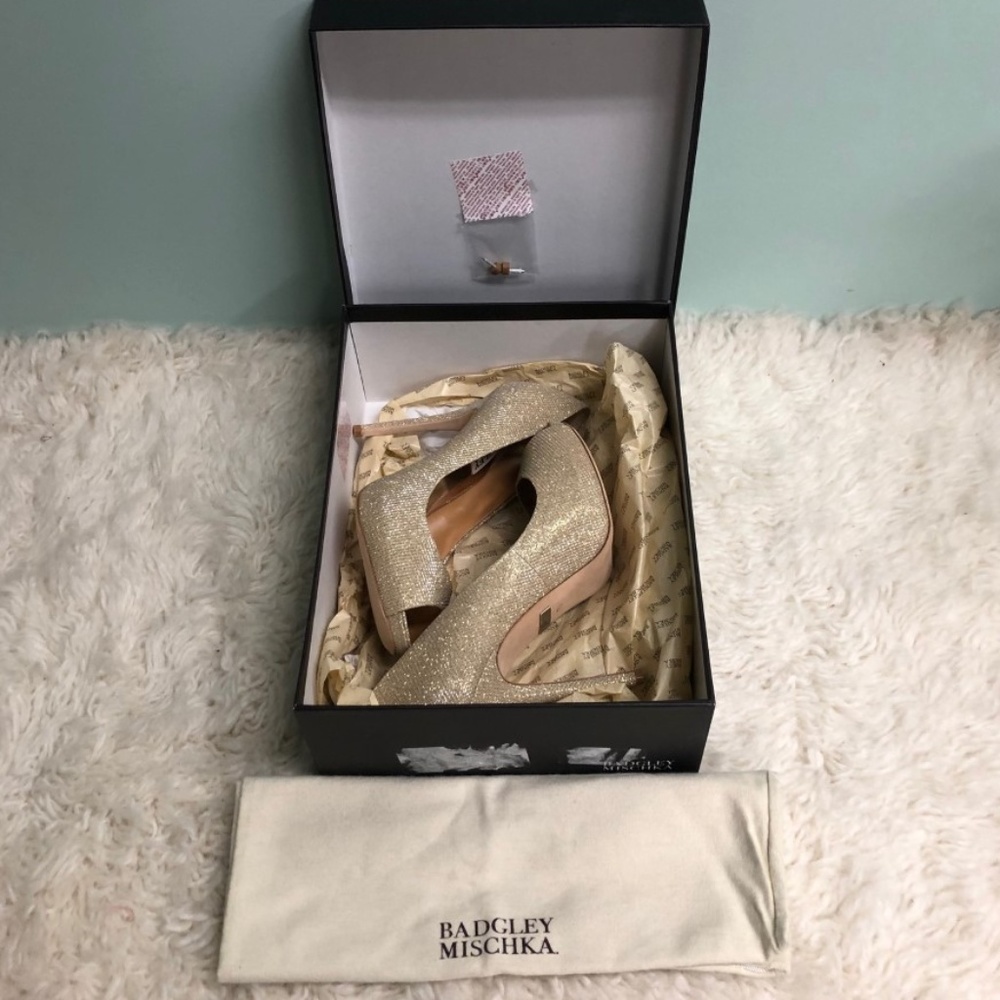 Badgley Mischka | Women's Ponderosa High Heels | Gold | Size 7.5 - Picture 4 of 5